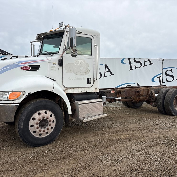 2007 PETERBILT 335