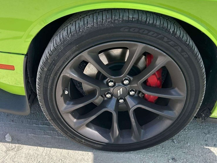2023-dodge-challenger-coupe-image-32