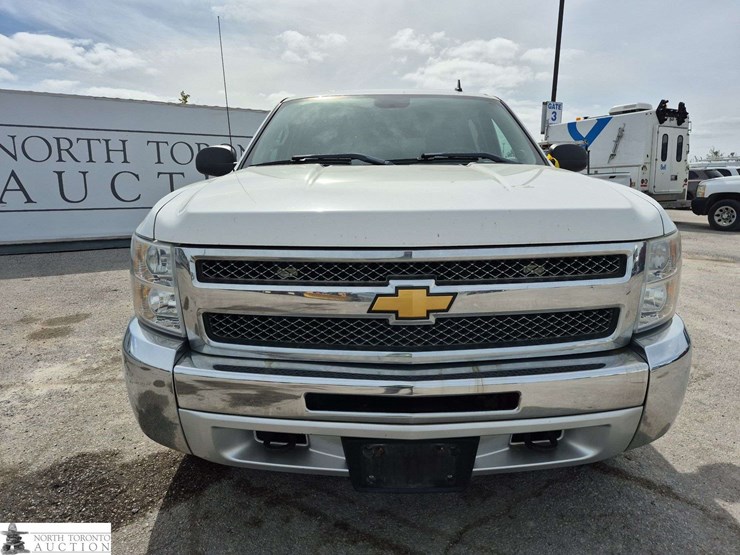 2012-chevrolet-silverado-1500-hybrid-image-2