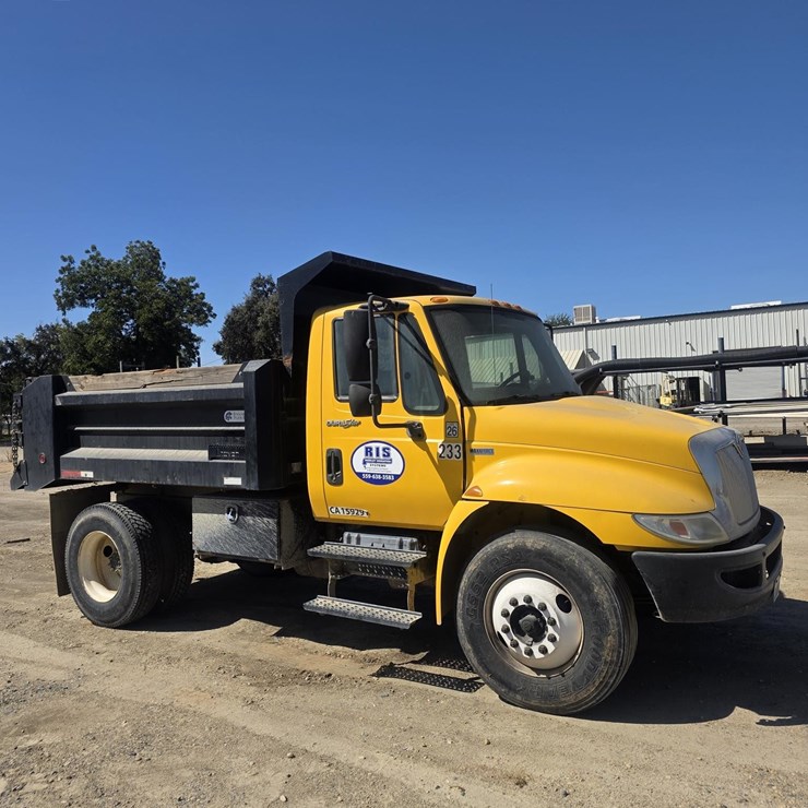 2014 INTERNATIONAL DURASTAR 4300