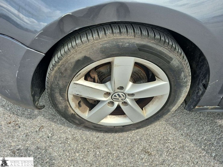 2014-volkswagen-jetta-se-4dr-sedan-6a-image-17