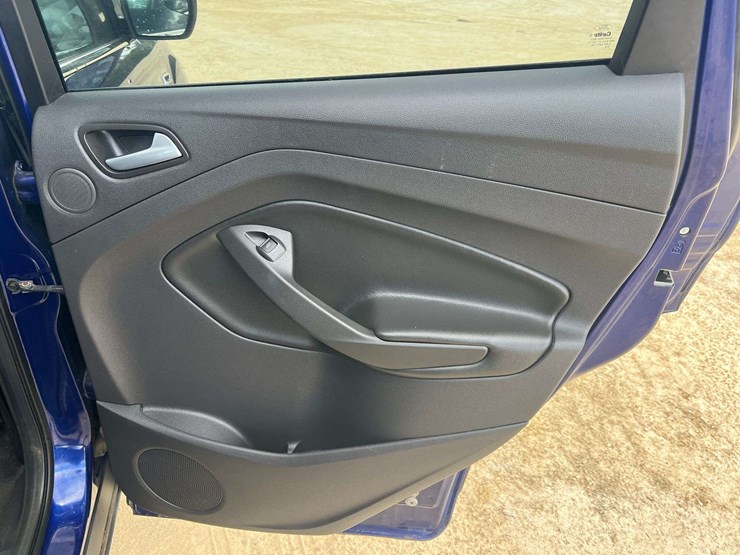 2014-ford-escape-image-17
