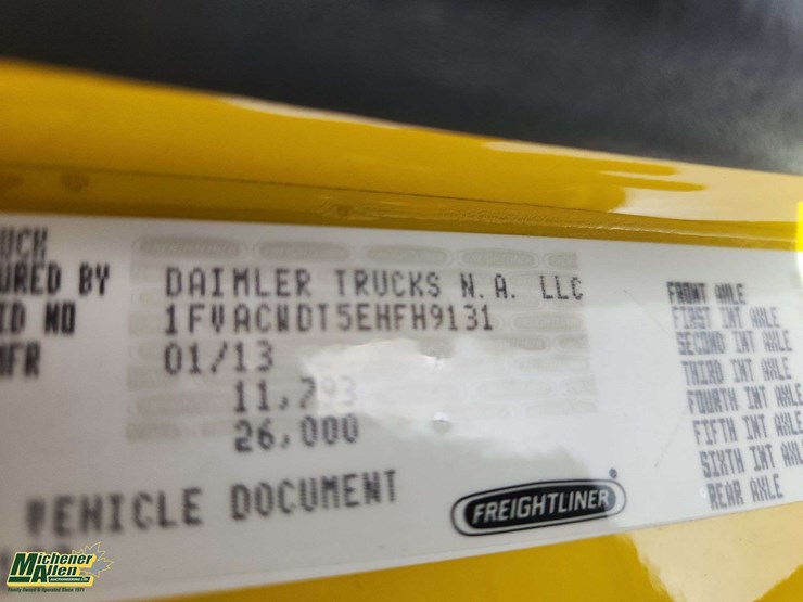 2014-freightliner-m2-106-image-41