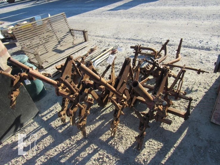 massey-harris-cultivator-image-1