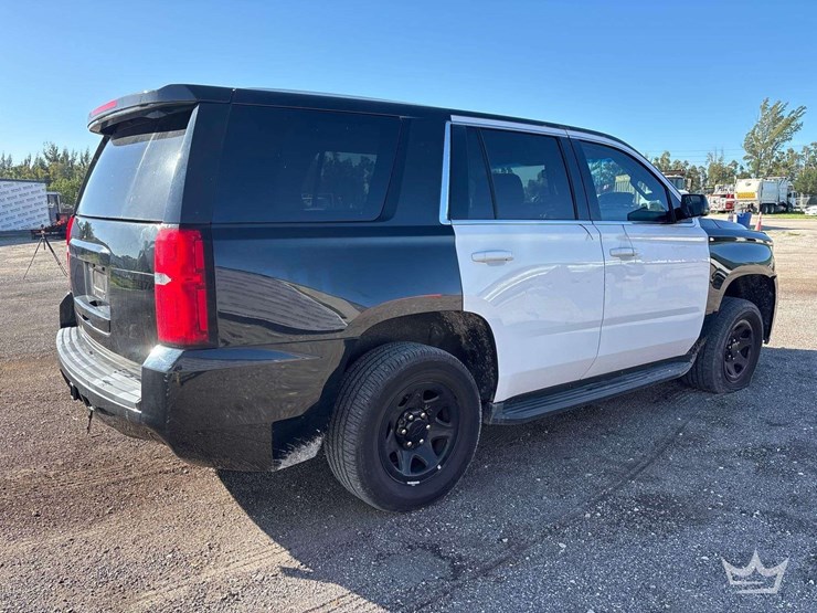 2019-chevrolet-tahoe-image-3