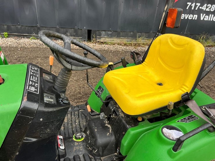 john-deere-2210-image-22