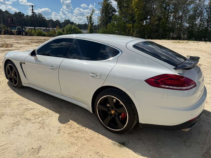 2016-porshe-panamera-4-door-hatchback-(132,955-miles)-image-2