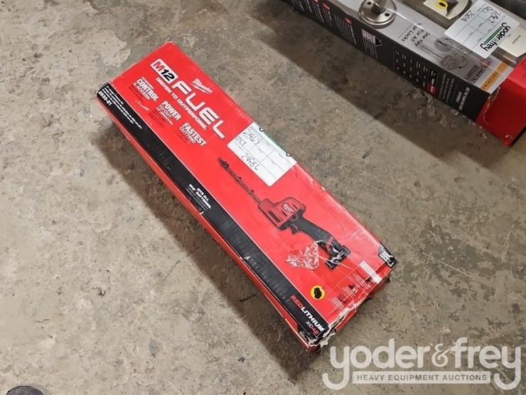 milwaukee-fuel-trimmer-image-3