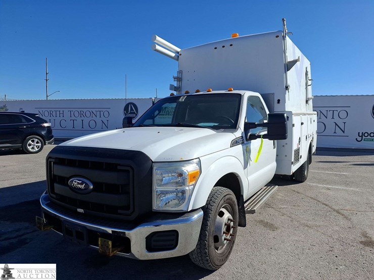 2011-ford-f350-image-1