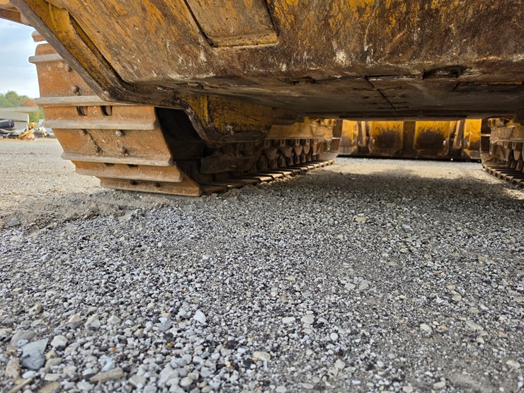 2007-caterpillar-953d-image-80