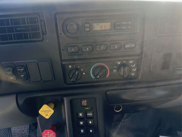 2004-ford-f750-image-26