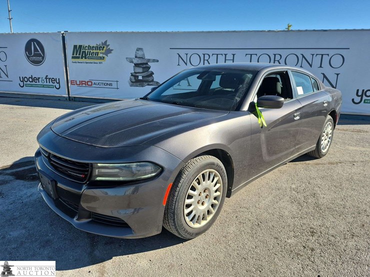 2016-dodge-charger-image-1