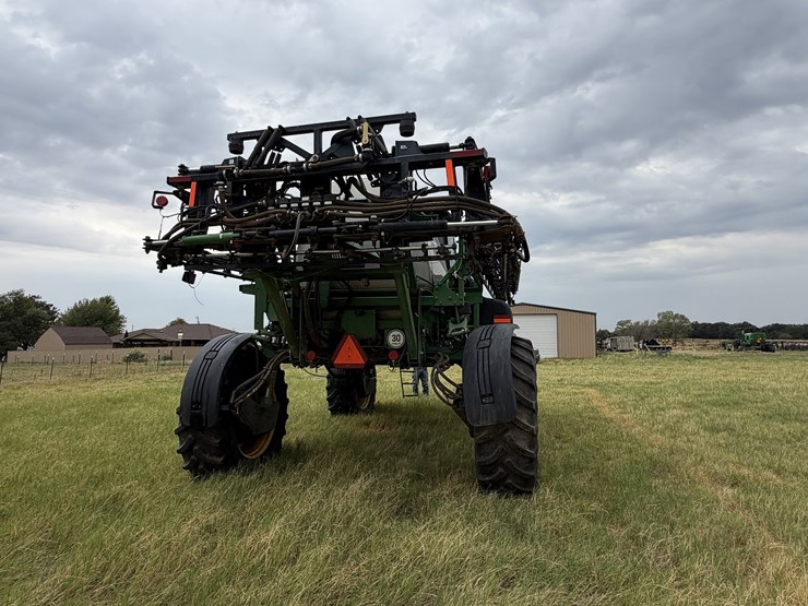 2010-john-deere-4830-image-3