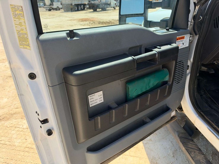2014-ford-f550-image-9