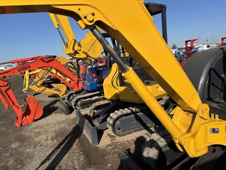komatsu-pc30mr-1-image-14