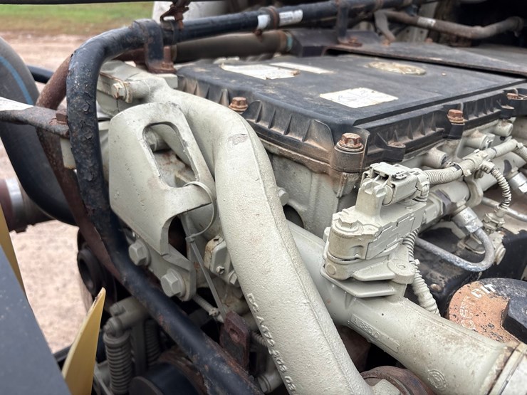 2013-western-star-4900sa-image-39