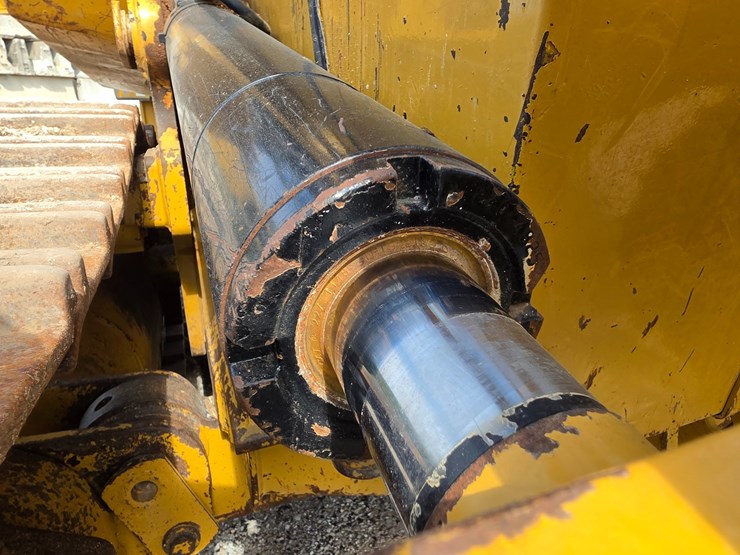 2007-caterpillar-953d-image-86