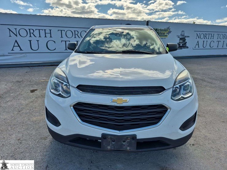 2017-chevrolet-equinox-image-2