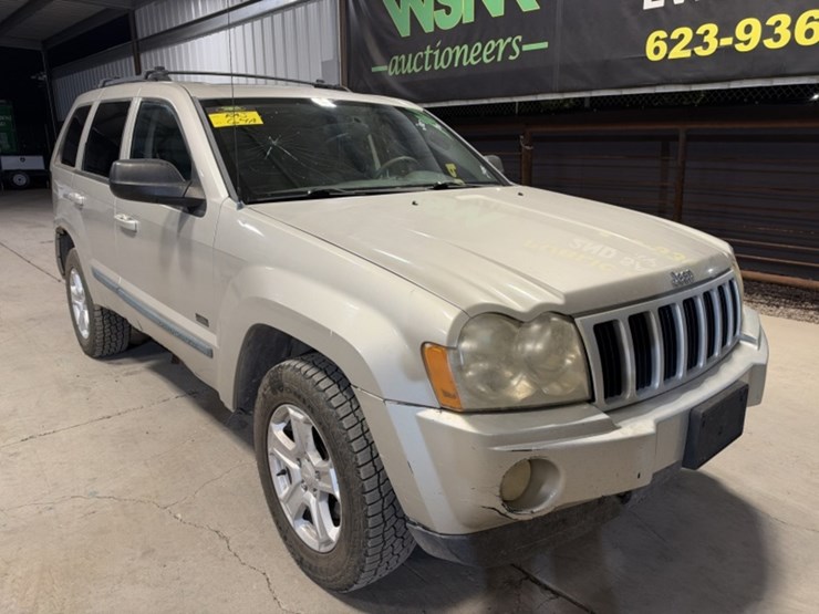 2007-jeep-grand-cherokee-laredo-image-2