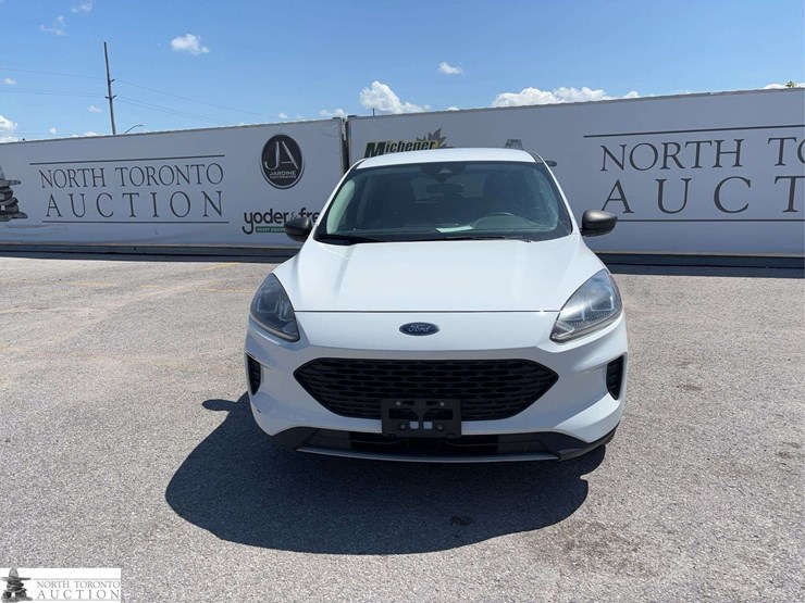 2022-ford-escape-image-2