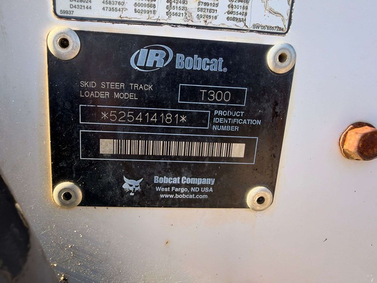 2005-bobcat-t300-image-22