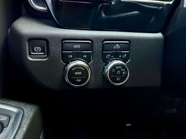 2024-gmc-sierra-1500-image-17