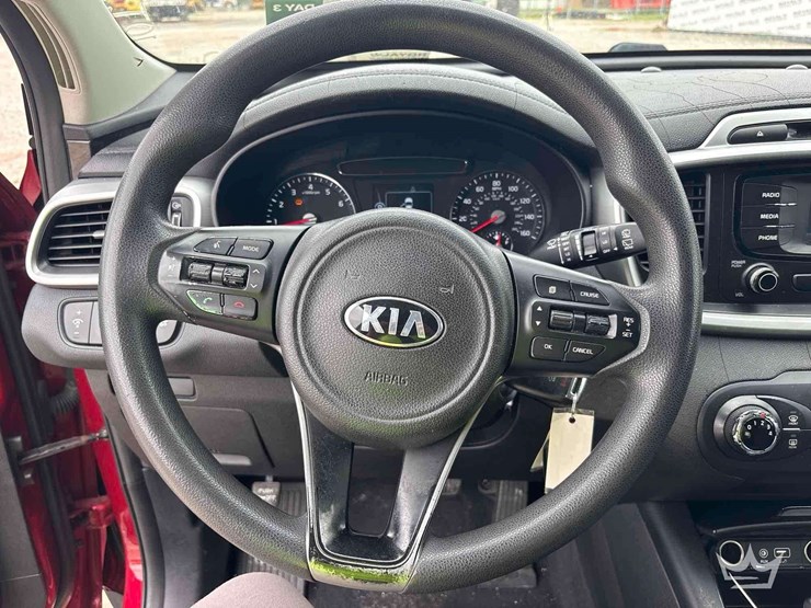 2016-kia-sorento-image-15