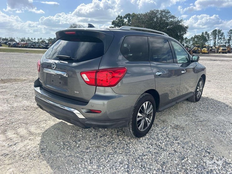 2019-nissan-pathfinder-image-3