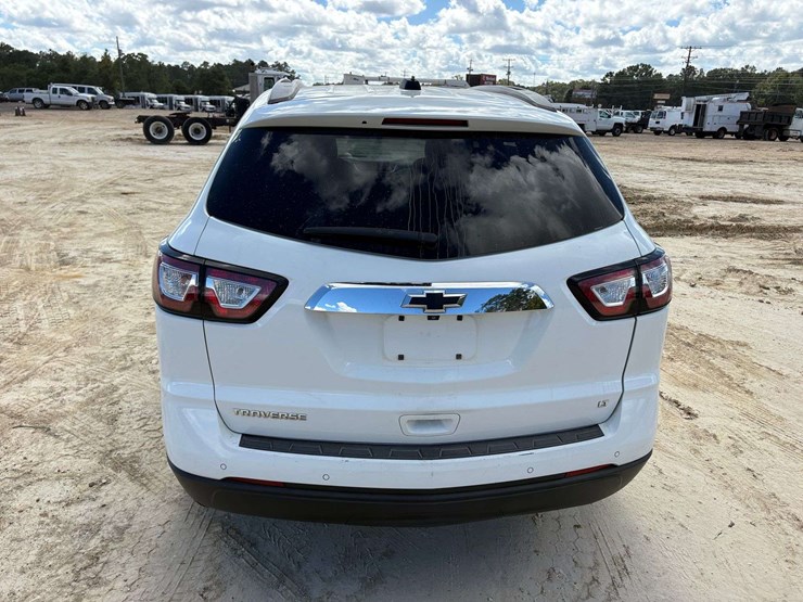 2017-chevrolet-traverse-image-6