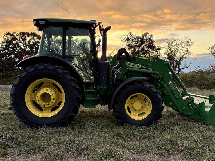 2018-john-deere-5125r-image-12