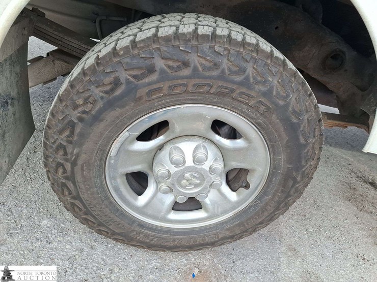 2012-ram-2500-slt-image-19