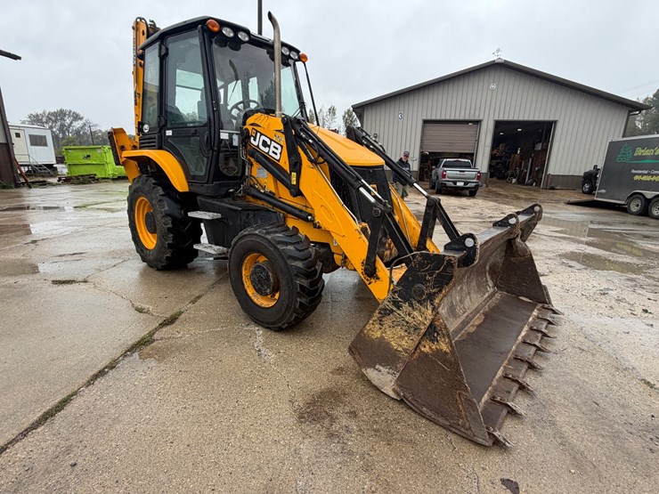 jcb-3cx-image-7