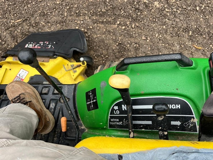 john-deere-2210-image-26