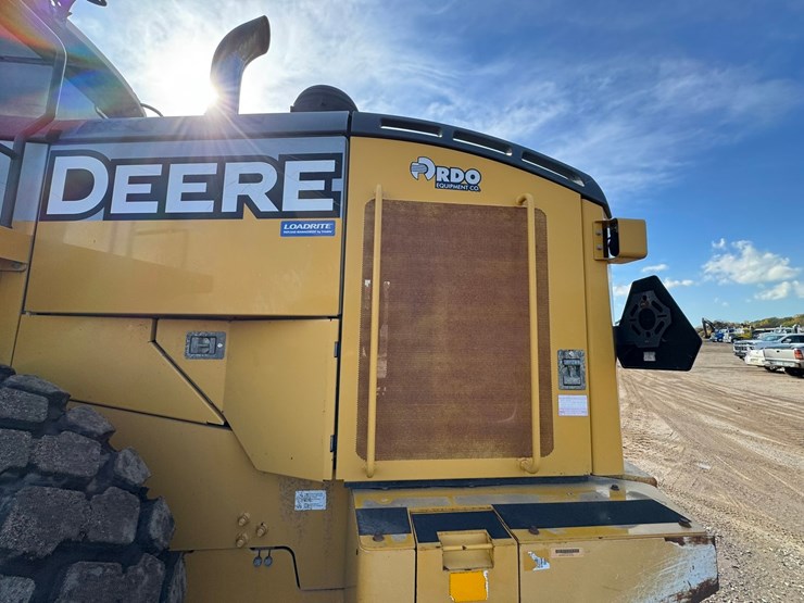 deere-744k-image-13