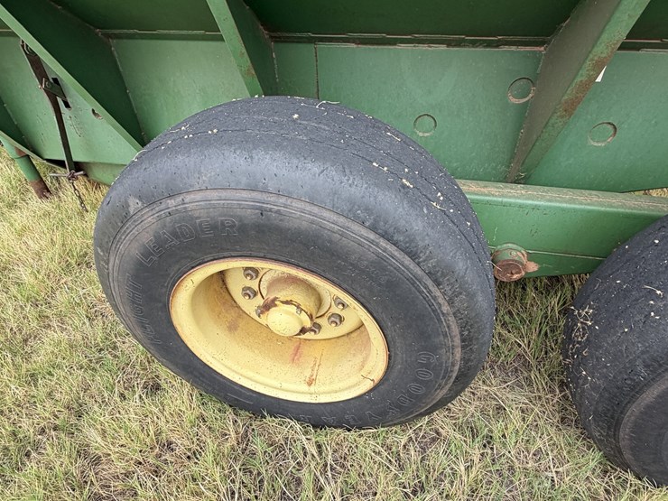 john-deere-650-image-22