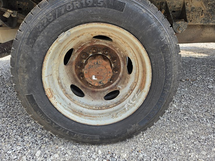2005-ford-f550-image-81
