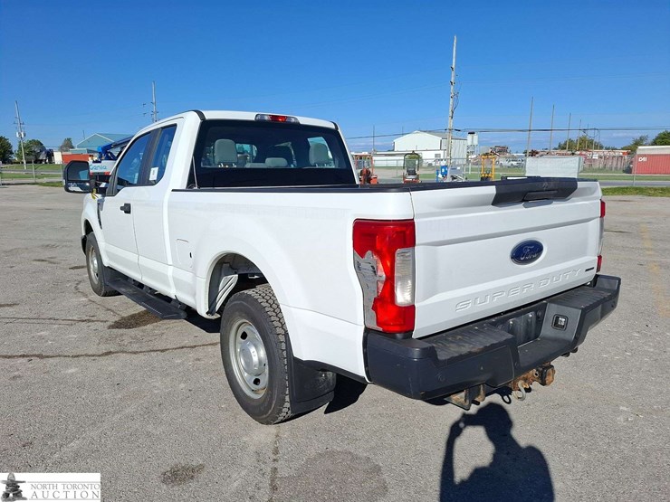 2018-ford-f350-image-7