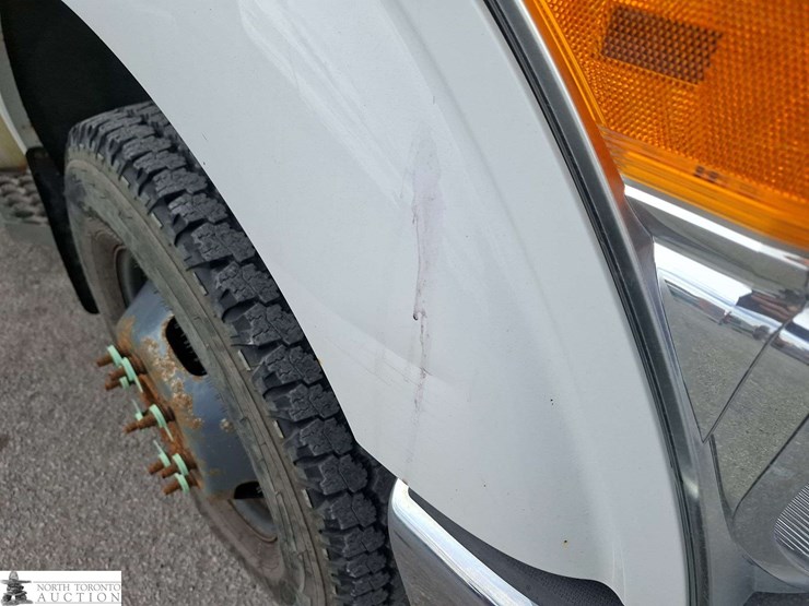 2011-ford-f350-image-27