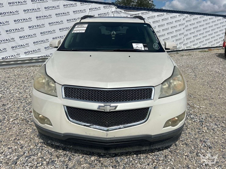2012-chevrolet-traverse-image-25