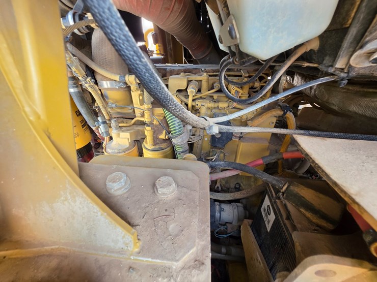 2007-caterpillar-953d-image-41