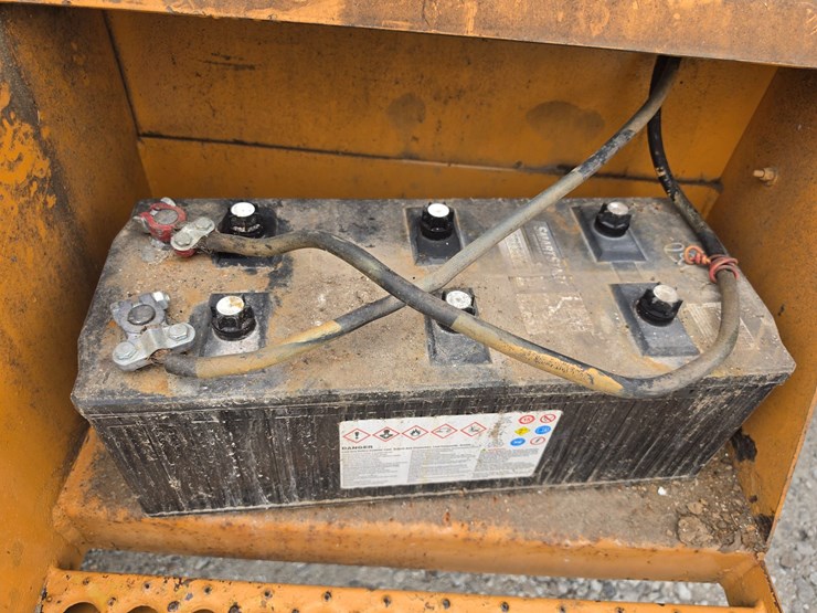 #25323-•-allis-chalmers-708c-fork-lift-image-44