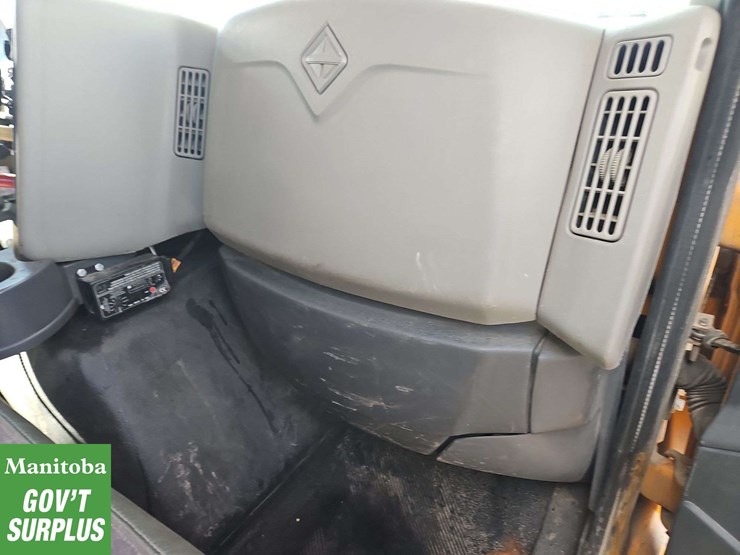 2013-international-workstar-7600-image-26