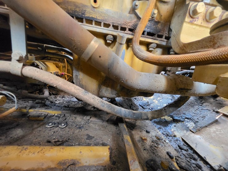 2007-caterpillar-953d-image-31