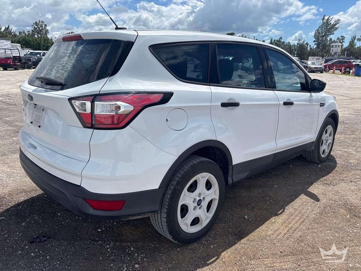 2018-ford-escape-image-3