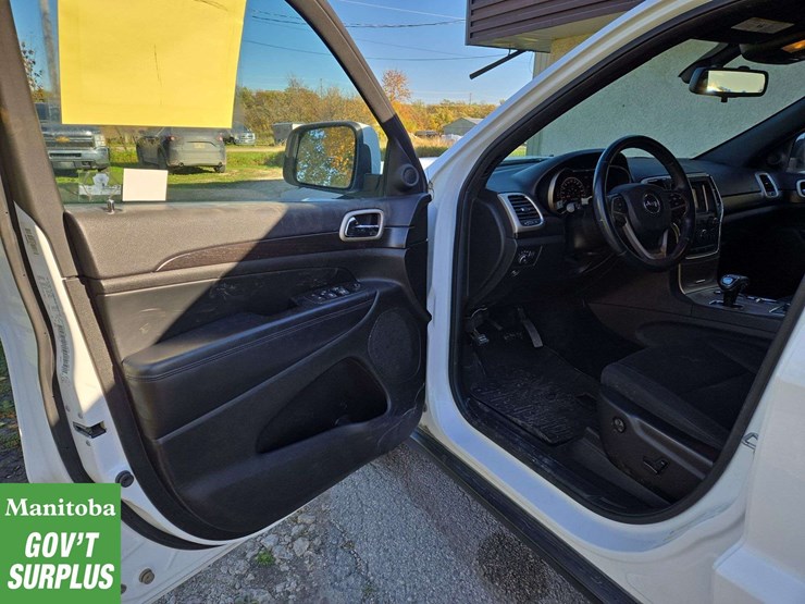 2014-jeep-grand-cherokee-image-15