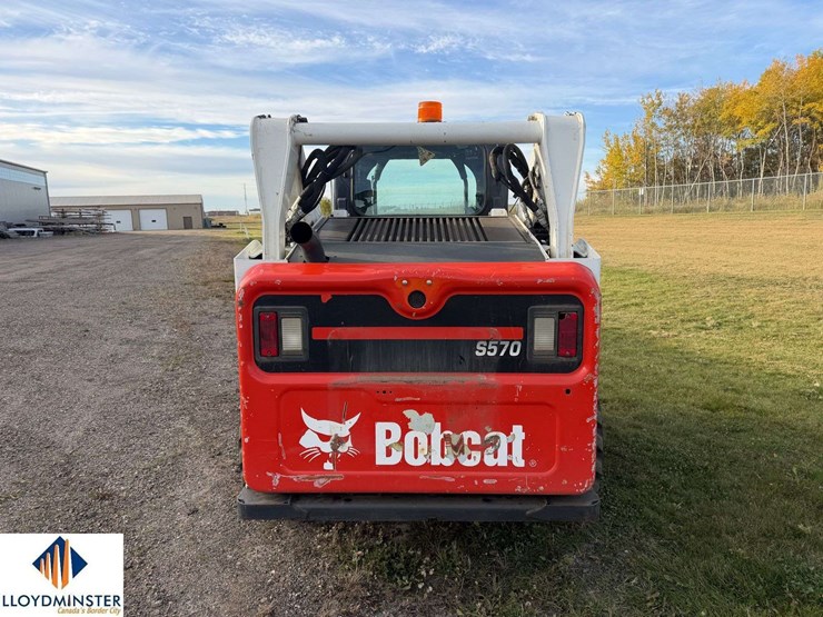 2015-bobcat-s570-image-8
