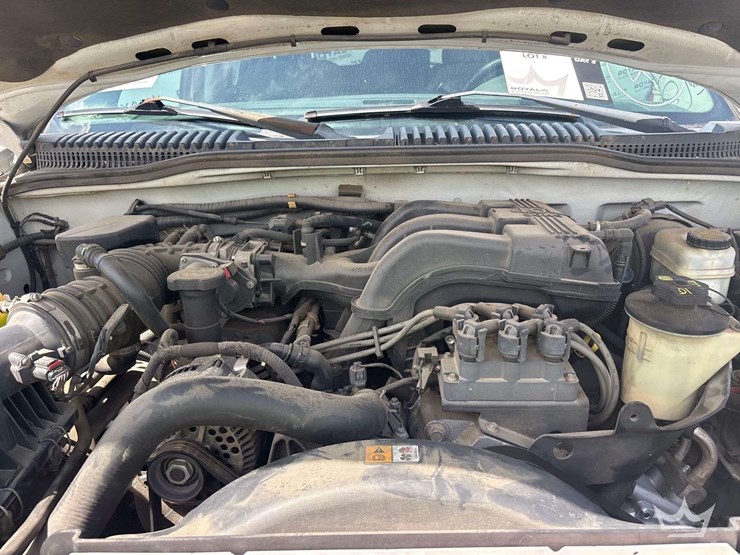 2005-ford-explorer-image-18
