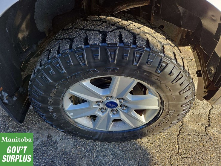 2016-ford-f150-image-12
