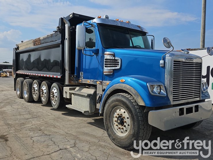 2019-freightliner-122sd-image-12