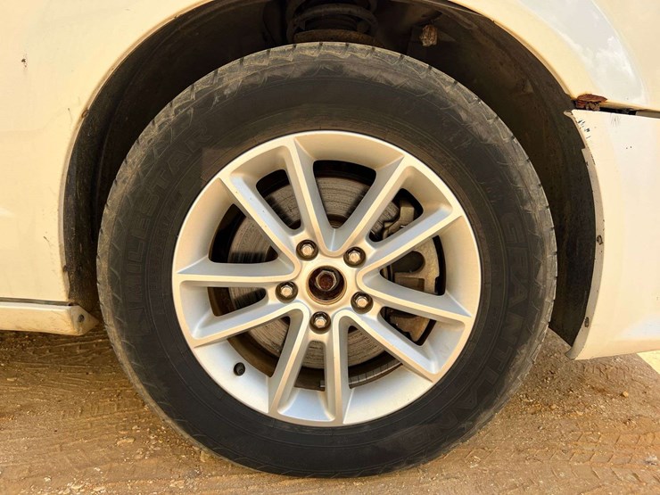 2013-dodge-grand-caravan-image-36